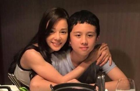 狄莺和儿子爆料视频大全,揭秘家庭生活幕后真相 第3张 狄莺和儿子爆料视频大全,揭秘家庭生活幕后真相 第3张