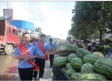 阜新吃瓜事件网红,网红引发的网络狂欢与反思 第2张 阜新吃瓜事件网红,网红引发的网络狂欢与反思 第2张